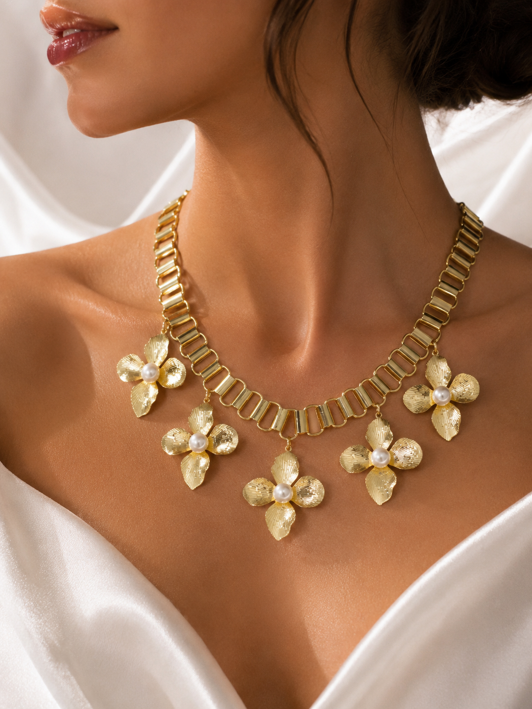 Collar Golden Bloom