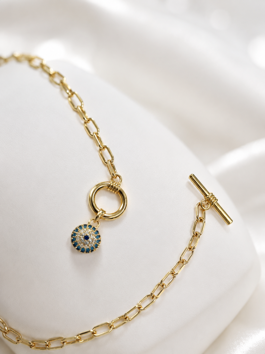 Cadena Elegance Eye
