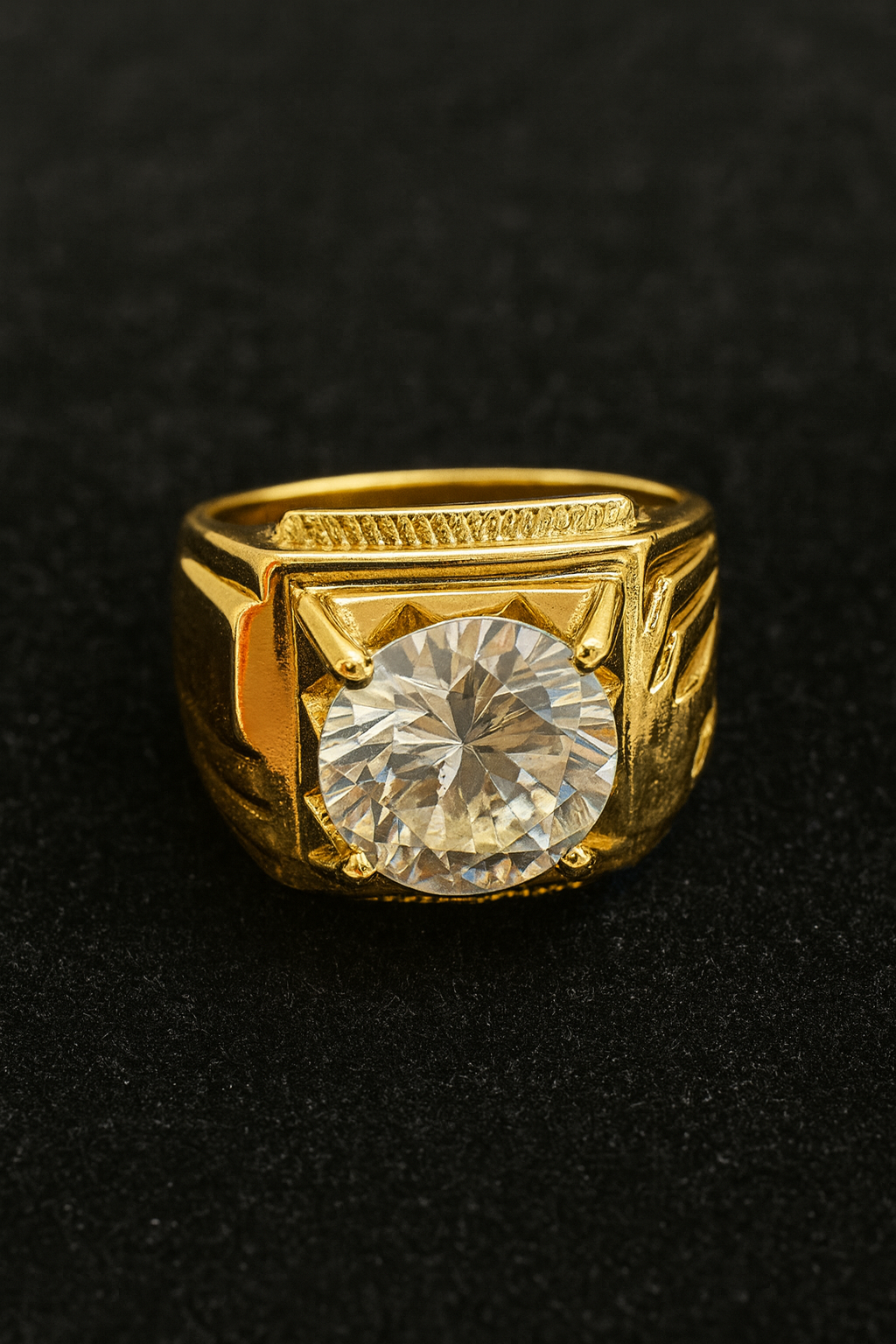 Anillo ”Zirconia Suprema”