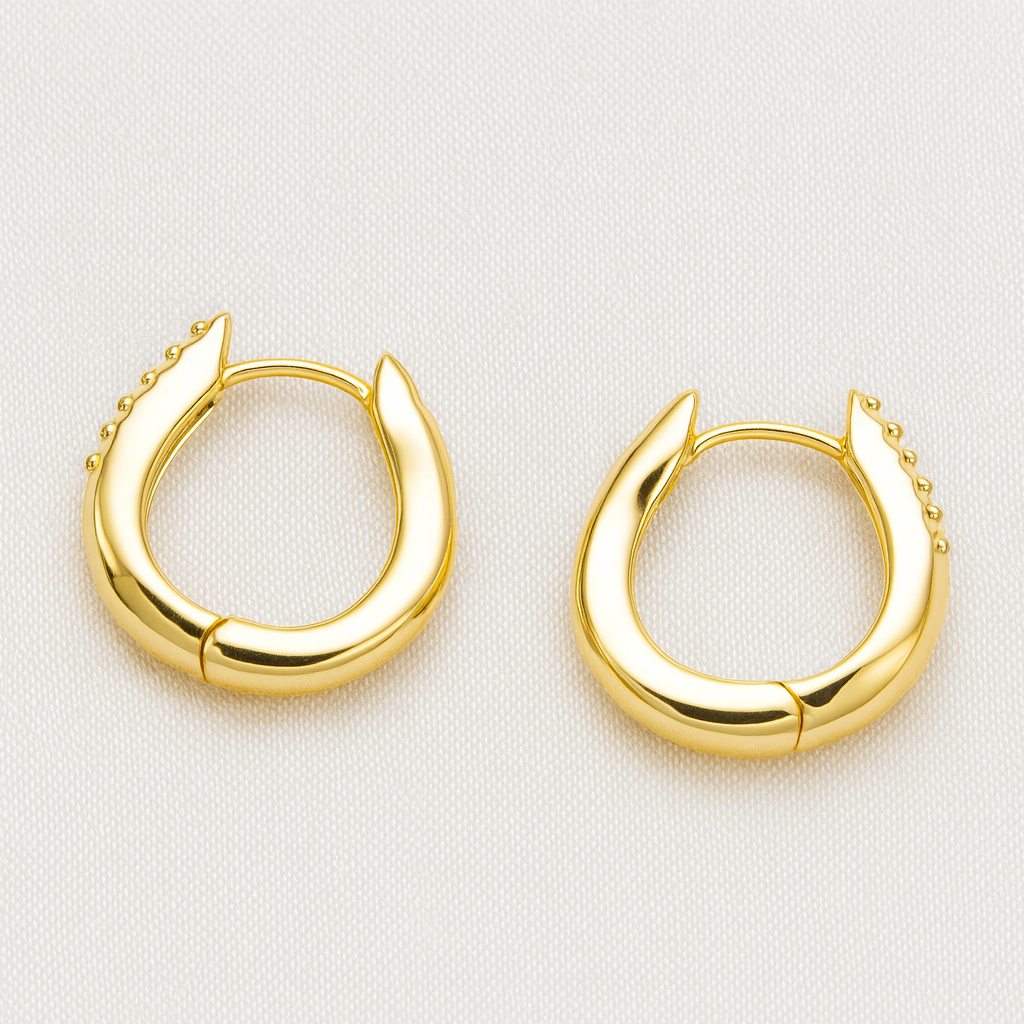 Aretes Semi-Aro de Elegancia Dorada