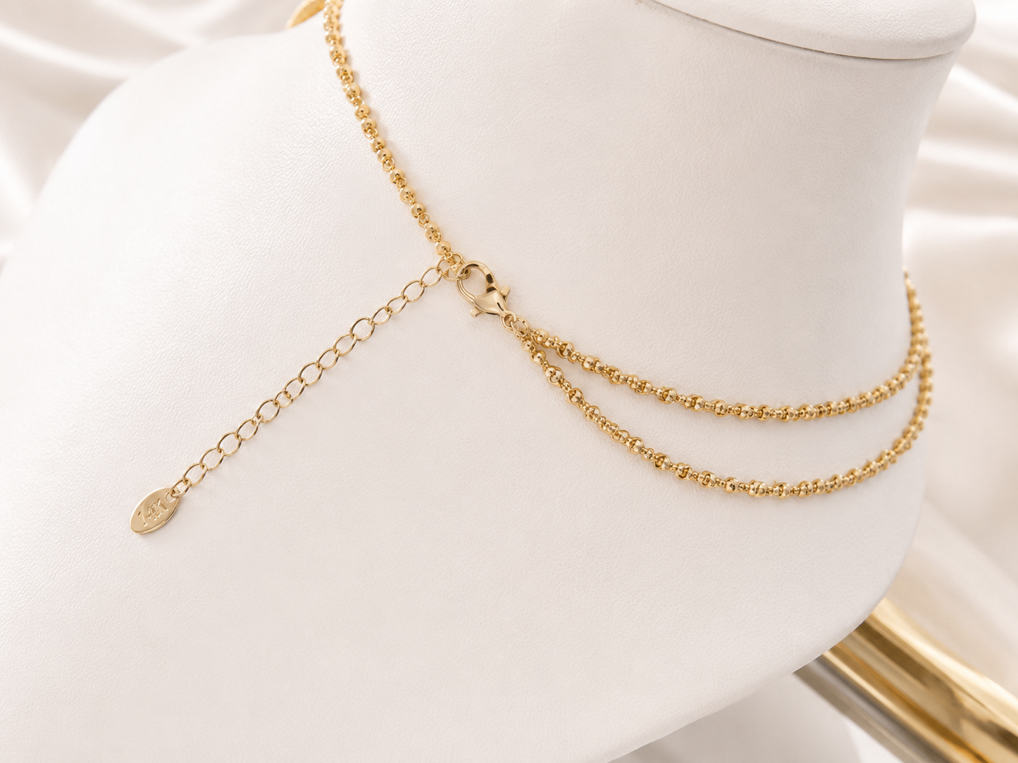 Cadena Golden Beads