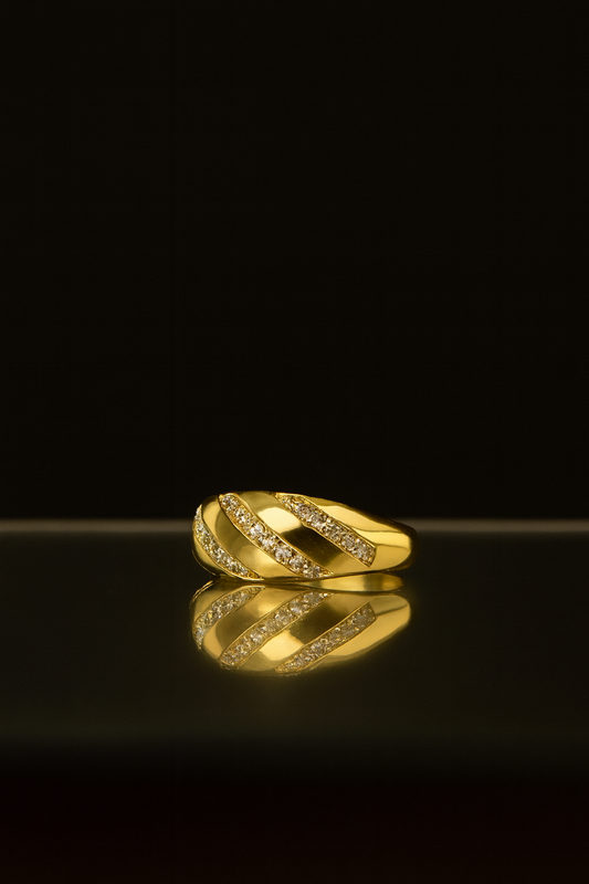 Anillo Clásico Brillo entre Hilos