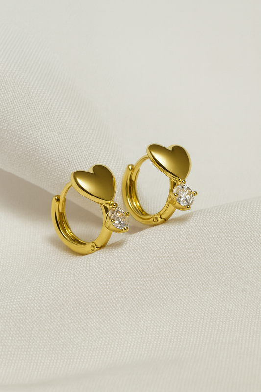 Aretes Corazón Dorado con Brillo