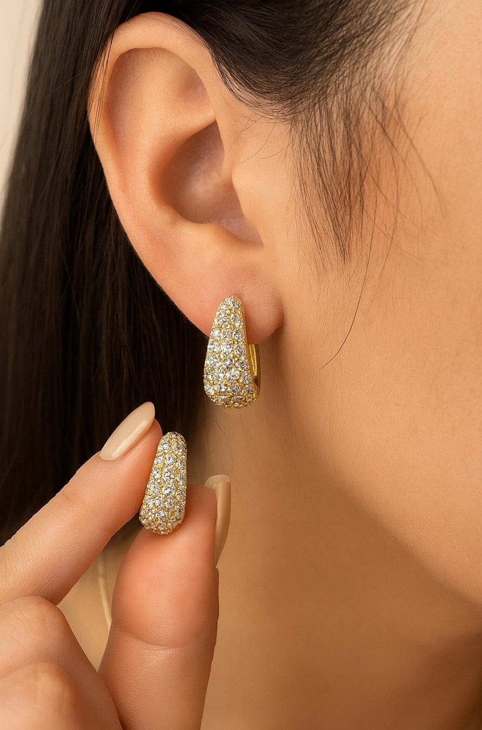 Aretes Aro Dorado con Circonias Brillantes