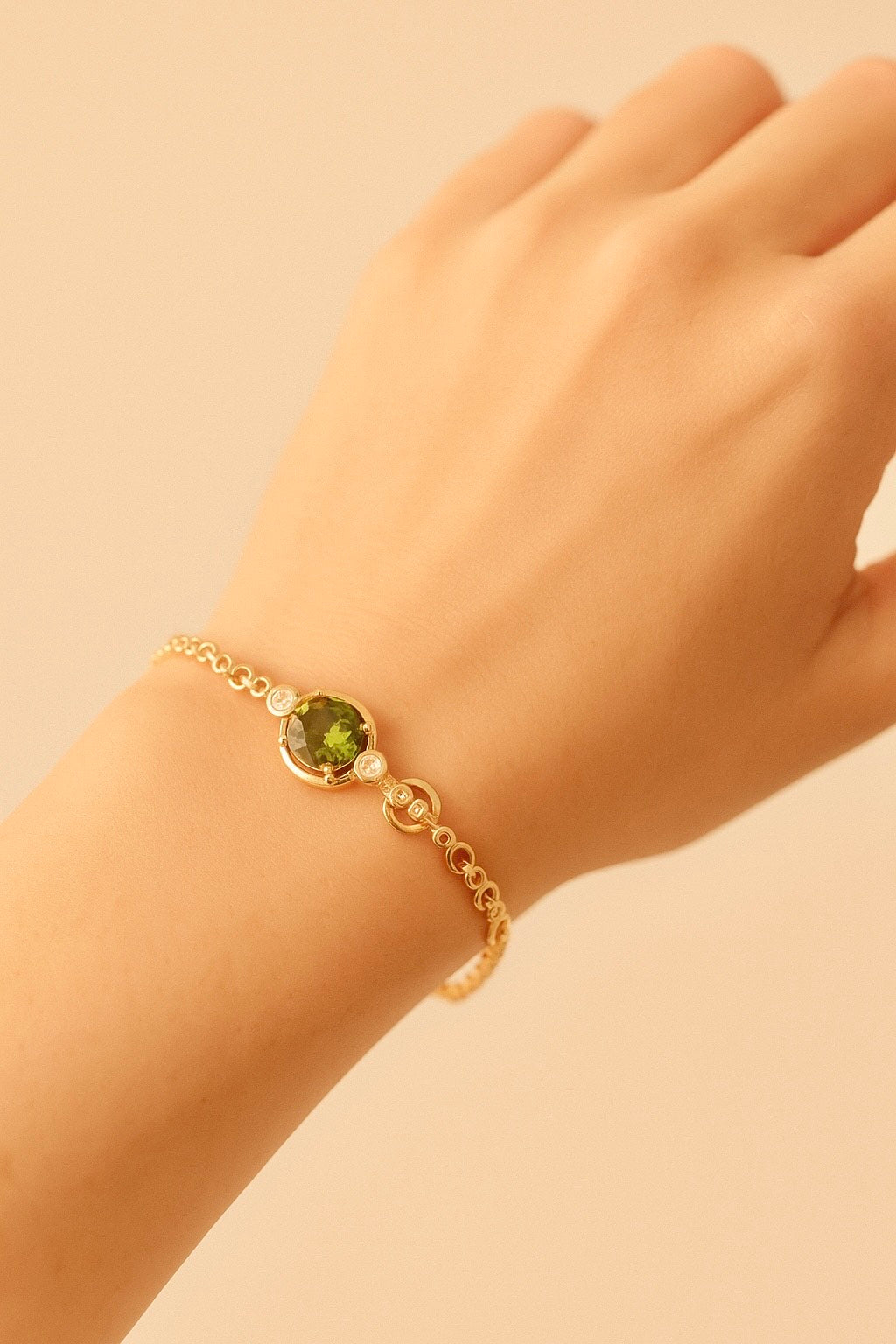 Pulsera Dorada con Piedra Verde