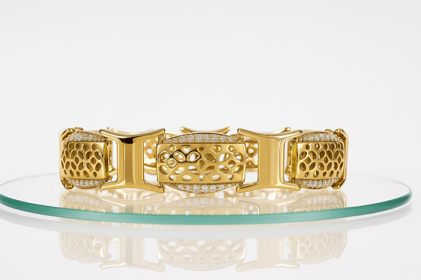 Pulsera Dorada Clásica con patron circular