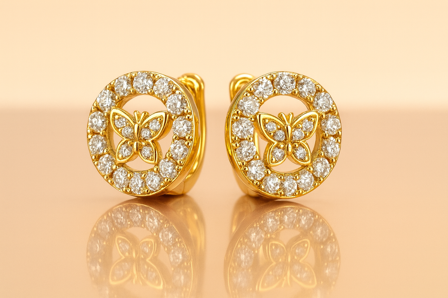 Aretes Circulares Brillo Premium y Mariposa central