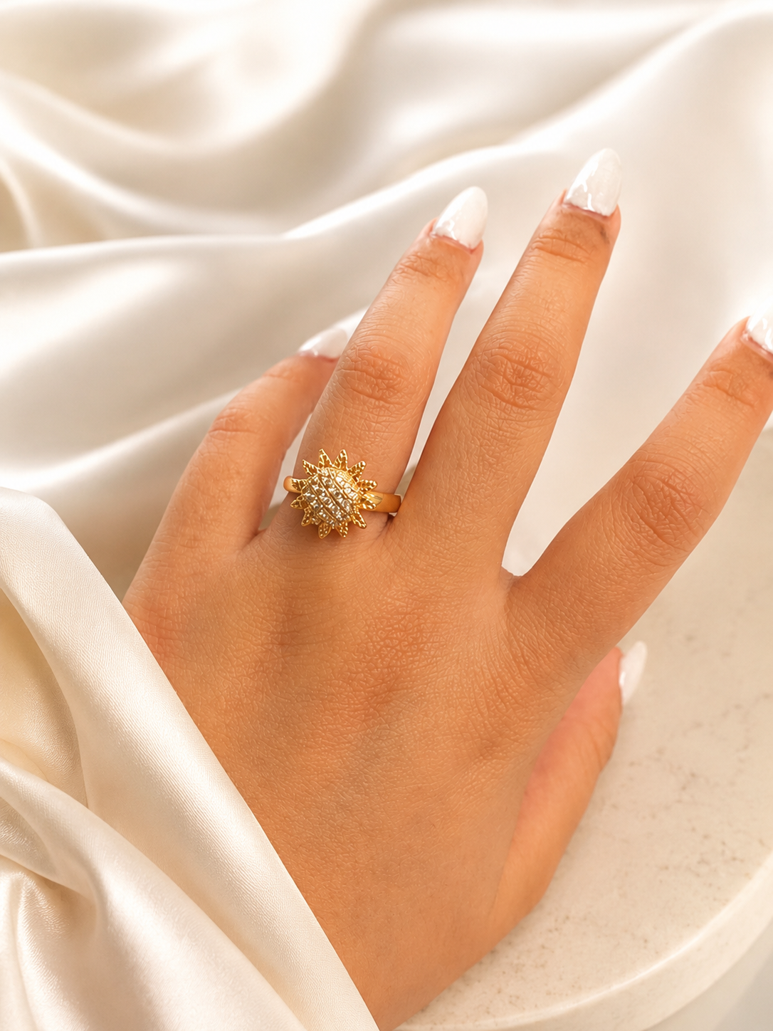 Anillo Sol Radiante Ajustable