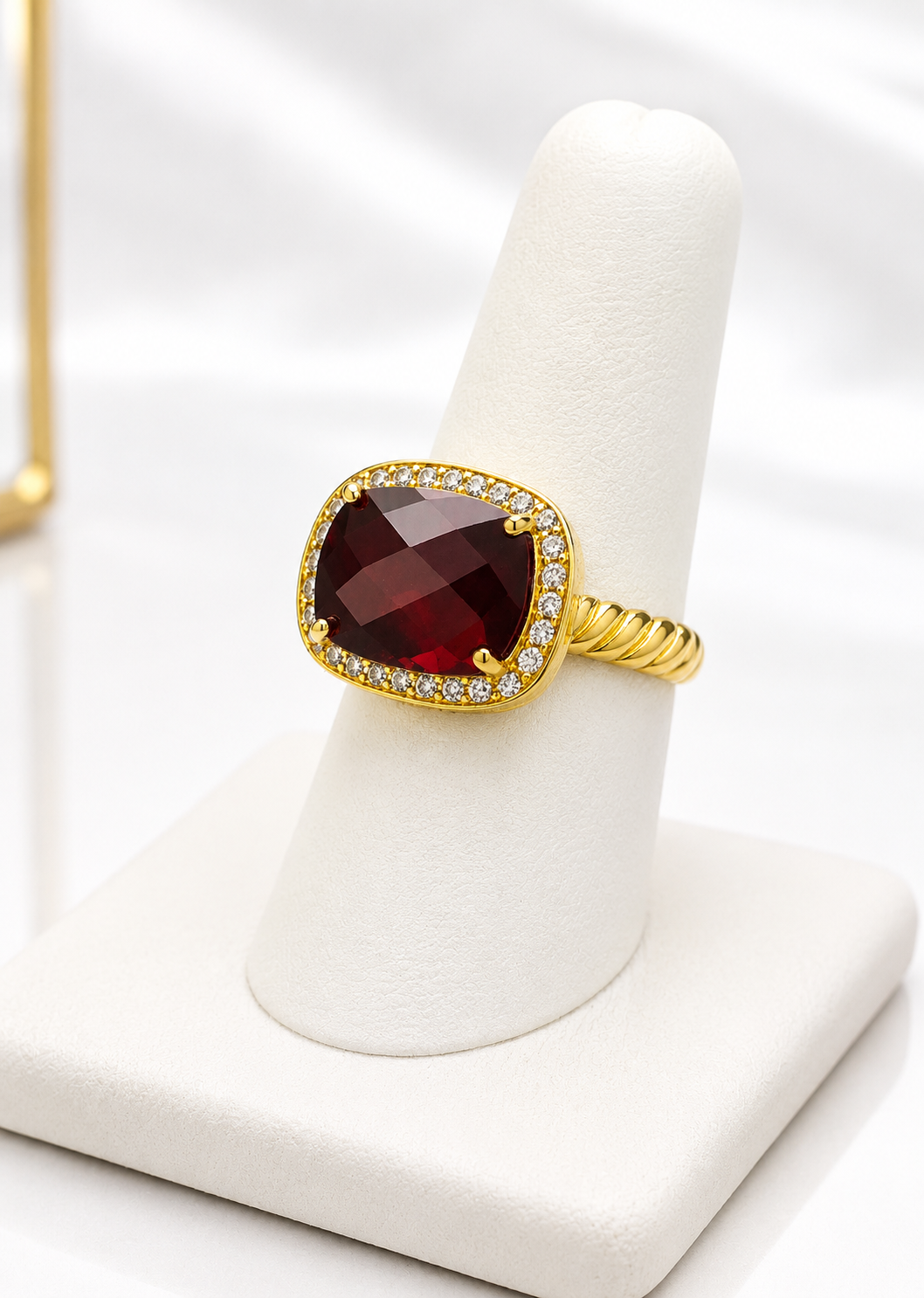 Anillo Elegancia Carmesí roja