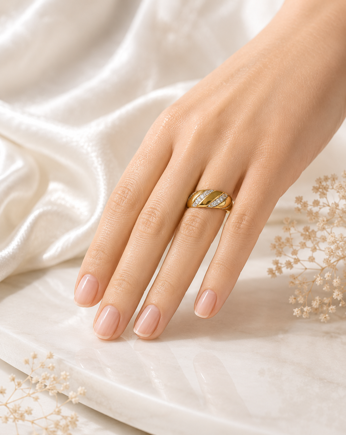 Anillo Clásico Brillo entre Hilos