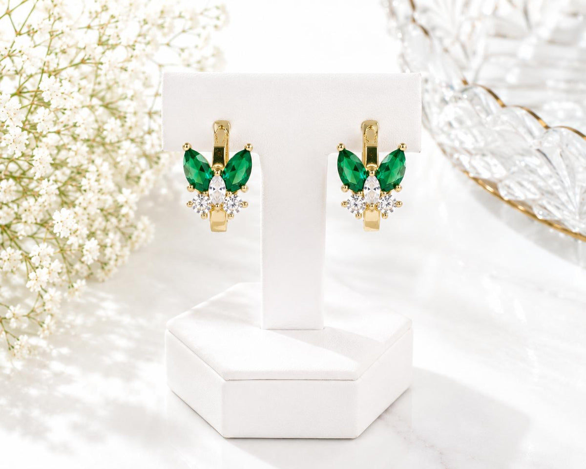 Aretes Mariposa Multicolor con Circonias – Oro Laminado 14K