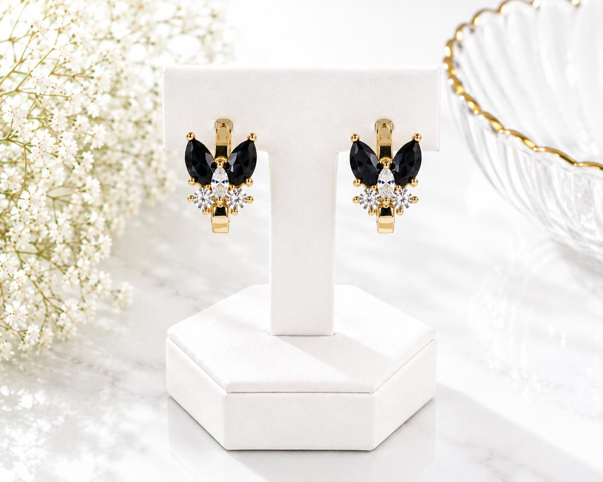 Aretes Mariposa Multicolor con Circonias – Oro Laminado 14K